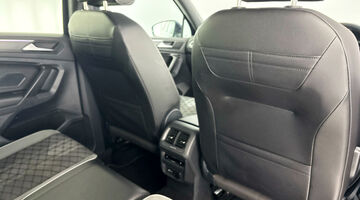 2024 Volkswagen TSI R-Line DSG Euro 6 5-door (Blue) - Image: 30