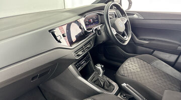 2022 Volkswagen 1.0 TSI R-Line DSG Euro 6 5-door (Silver) - Image: 2