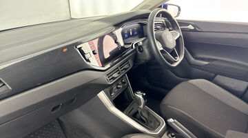 2025 Volkswagen 1.0 TSI Match DSG Euro 6 5-door (Blue) - Image: 2