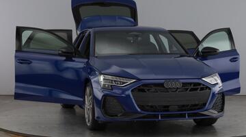 2026 Audi Sportback Black Edition TFSI 150 PS S tronic (Blue) - Image: 9