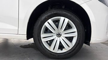 2022 Volkswagen 2.0 TDI C20 Commerce Plus DSG SWB Euro 6 5-door (White) - Image: 5