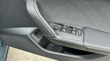 2026 CUPRA ETSI V2 DSG Euro 6 5-door (Blue) - Image: 24