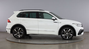 2023 Volkswagen TSI R-Line DSG Euro 6 5-door (White) - Image: 4