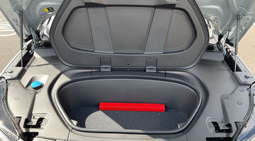 2026 Volvo Single Motor Extended Range 82kWh Plus Black Edition Auto 5-door (Grey) - Image: 30