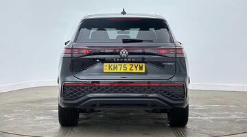 2025 Volkswagen TSI eHybrid 19.7kWh R-Line DSG Euro 6 5-door (Green) - Image: 8