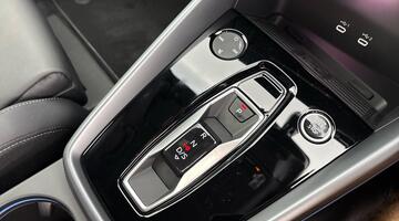 2026 Audi Sportback Black Edition TFSI 150 PS S tronic (Blue) - Image: 25