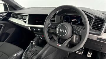 2026 Audi Sportback Black Edition 30 TFSI 116 PS S tronic (Red) - Image: 6