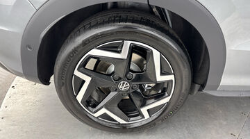 2026 Volkswagen ETSI MHEV R-Line DSG Euro 6 5-door (Grey) - Image: 28