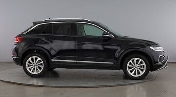 2025 Volkswagen 2.0 TDI Style DSG Euro 6 5-door (Black) - Image: 4