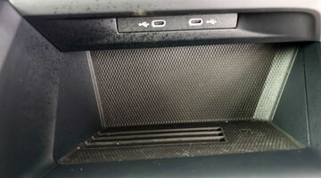 2025 Volkswagen TSI eHybrid 19.7kWh Match DSG Euro 6 5-door (Black) - Image: 24