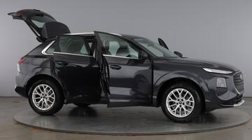 2026 Audi SUV Sport TFSI 150 PS S tronic (Grey) - Image: 10