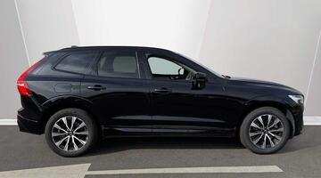 2023 Volvo 2.0 B5 MHEV Plus Auto Euro 6 5-door (Black) - Image: 3