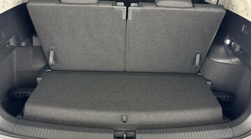 2023 Volkswagen TSI Life DSG Euro 6 5-door (White) - Image: 32