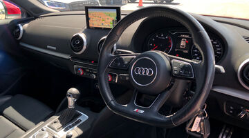 2017 Audi 2.0 TFSI S line Sportback S Tronic quattro Euro 6 5-door (Red) - Image: 6