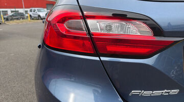 2024 Ford 1.0T EcoBoost MHEV Titanium Euro 6 5-door (Blue) - Image: 9