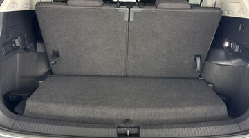 2023 Volkswagen TSI Life DSG Euro 6 5-door (Silver) - Image: 32