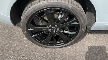 2026 Volvo 2.0 T8 18.8kWh Ultra Black Edition Auto Euro 6 5-door (Grey) - Image: 28