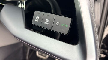 2025 Audi TFSIe 40 S line Sportback S Tronic Euro 6 5-door 17.9kWh (Black) - Image: 24