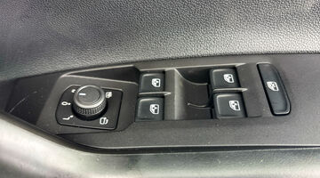 2026 Volkswagen 1.0 TSI Match Euro 6 5-door (Grey) - Image: 20