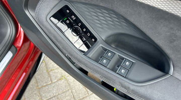 2025 Audi 2.0 TFSI Edition 1 Saloon S Tronic Euro 6 5-door (Red) - Image: 16