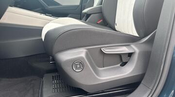 2026 Volkswagen Elegance 1.5 eTSI 150 PS 7-Speed DSG 5-door (Blue) - Image: 35