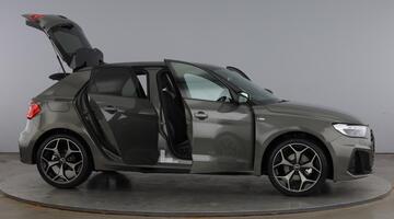 2026 Audi Sportback Black Edition 35 TFSI 150 PS S tronic (Grey) - Image: 10