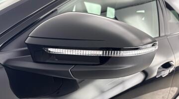 2026 Audi Q6 SUV Black Edition e-tron performance 225,00 kW (Black) - Image: 37