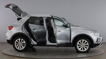 2025 Volkswagen TSI Style Euro 6 5-door (Silver) - Image: 11
