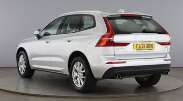 2021 Volvo 2.0 B5 MHEV Momentum Auto Euro 6 5-door (Silver) - Image: 3