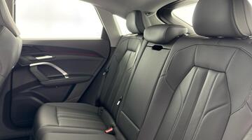 2025 Audi 2.0 TDI Sport Sportback S Tronic quattro Euro 6 5-door (Grey) - Image: 38