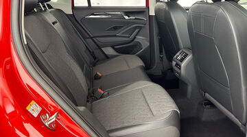 2026 Volkswagen ETSI MHEV Match DSG Euro 6 5-door (Red) - Image: 28