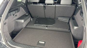 2026 Volkswagen ETSI MHEV R-Line DSG Euro 6 5-door (Grey) - Image: 33