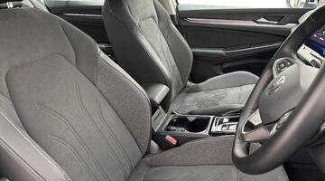 2025 Volkswagen ETSI MHEV Style DSG Euro 6 5-door (Blue) - Image: 10