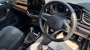 2025 Volkswagen 2.0 TDI R-Line DSG Euro 6 5-door (Grey) - Image: 6
