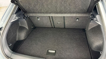 2025 Volkswagen 2.0 TDI R-Line DSG Euro 6 5-door (Silver) - Image: 29