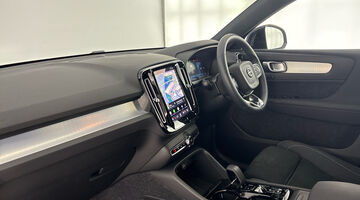 2026 Volvo 2.0 B3 MHEV Plus Dark DCT Auto Euro 6 5-door (Blue) - Image: 2