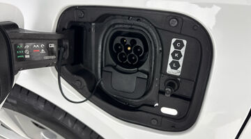 2025 Audi TFSIe 40 Sport Sportback S Tronic Euro 6 5-door 17.9kWh (White) - Image: 36