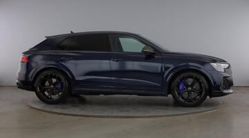 2026 Audi 4.0 TFSI V8 Performance Carbon Vorsprung Tiptronic quattro Euro 6 5-door (Blue) - Image: 4