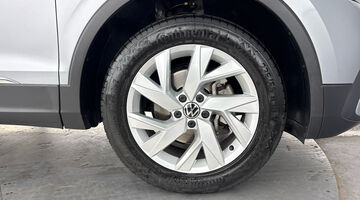 2023 Volkswagen TSI Life DSG Euro 6 5-door (Silver) - Image: 5