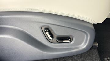 2026 Geely EM-i 29.8kWh Ultra Auto Euro 6 5-door (Grey) - Image: 24