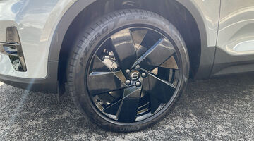 2026 Volvo Single Motor Extended Range 82kWh Plus Black Edition Auto 5-door (Grey) - Image: 25