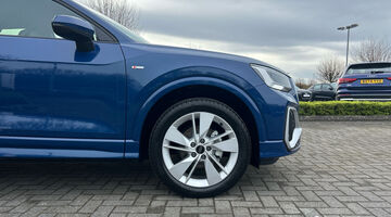 2026 Audi 1.0 TFSI 30 S line Euro 6 5-door (Blue) - Image: 5