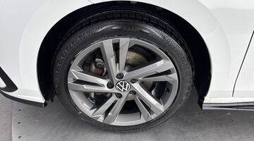 2023 Volkswagen TSI R-Line Euro 6 5-door (White) - Image: 37