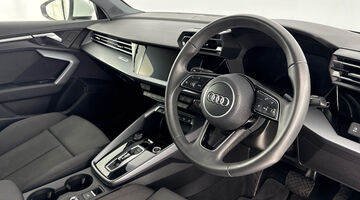 2025 Audi TFSIe 40 Sport Sportback S Tronic Euro 6 5-door 17.9kWh (White) - Image: 6