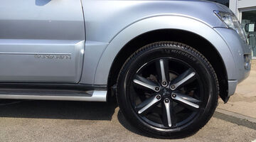 2016 Mitsubishi DI-DC Barbarian Auto 4WD Euro 6 3-door SWB (Silver) - Image: 5