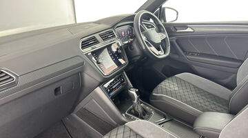 2024 Volkswagen TSI Black Edition DSG Euro 6 5-door (Black) - Image: 2