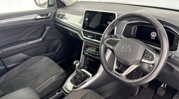 2025 Volkswagen TSI Style Euro 6 5-door (Silver) - Image: 6
