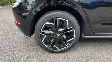 2026 Volkswagen 1.0 TSI Black Edition DSG Euro 6 5-door (Black) - Image: 32