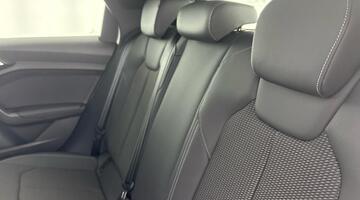 2026 Audi Sportback S line 35 TFSI 150 PS S tronic (Silver) - Image: 32