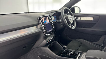 2026 Volvo 2.0 B3 MHEV Plus Dark DCT Auto Euro 6 5-door (Blue) - Image: 2